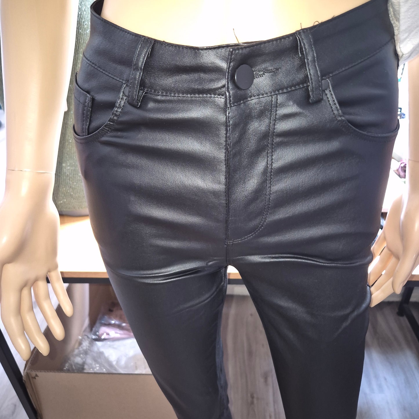 Pantalon simili